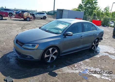 2011 Volkswagen Jetta 2.5L Sel z USA, uszkodzony, nr VIN 3VWLZ7AJ9BM376079